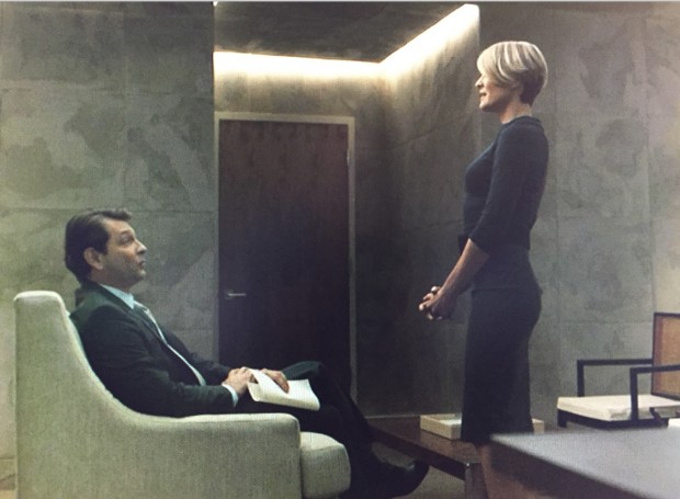 Sokovikov em cena com Robin Wright em "House of Cards". (Crédito: Divulgação)