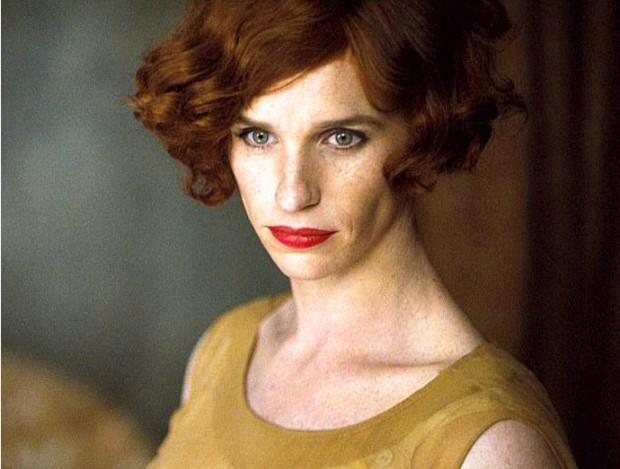 Eddie Redmayne, o ator inglês que venceu o Oscar deste ano, interpreta a primeira pessoa a passar por uma cirurgia de redesignação sexual. O filme Danish Girl estreia em novembro nos EUA. (Foto: Divulgação)