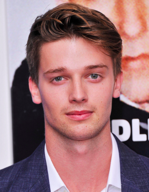 O modelo Patrick Schwarzenegger vai fazer sua estreia na TV americana. (Foto: Divulgação)