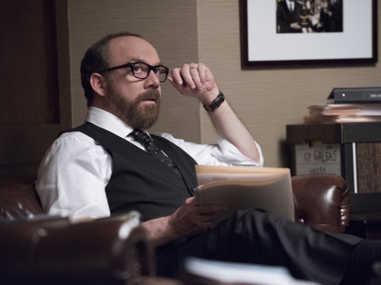 Neurótico, implacável, mas também chegado a uma dominação sexual, Paul Giamatti é show como um procurador do governo americano. (Foto: Showtime)