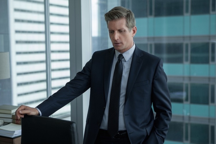 O ator Paul Sparks, o jornalista de "House of Games", do Netflix, faz o chefe imediato de Christine. (Foto: Starz)