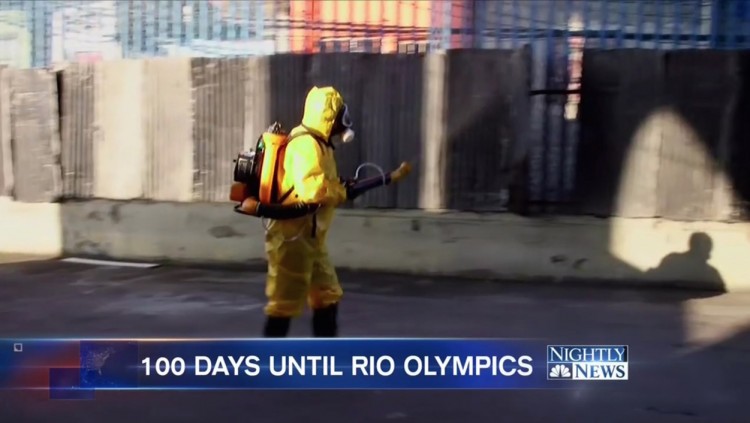 Imagens do combate do vírus da zika no Rio mostradas pelo "Nightly News". (Foto: Reprodução)